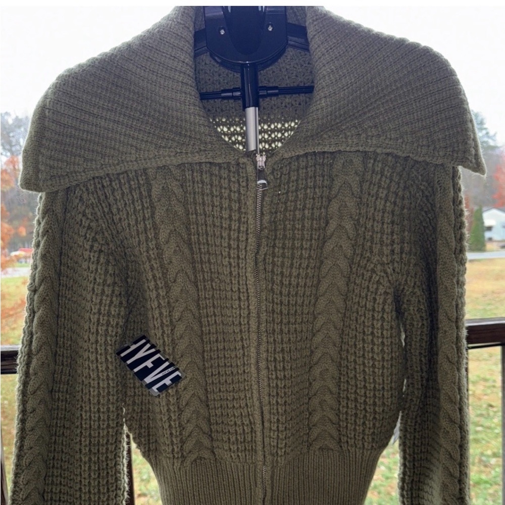 HYFVE Women’s Olive Zip Front cable knit Sweater Cardigan Sz Small NWT - Picture 2 of 9